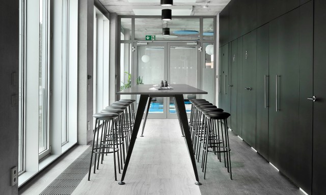 ΕΣΩΦΥΛΛΟ dusseldorf-showroom-106-4213_2500x1500